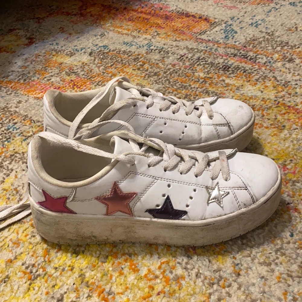 Platform sneakers